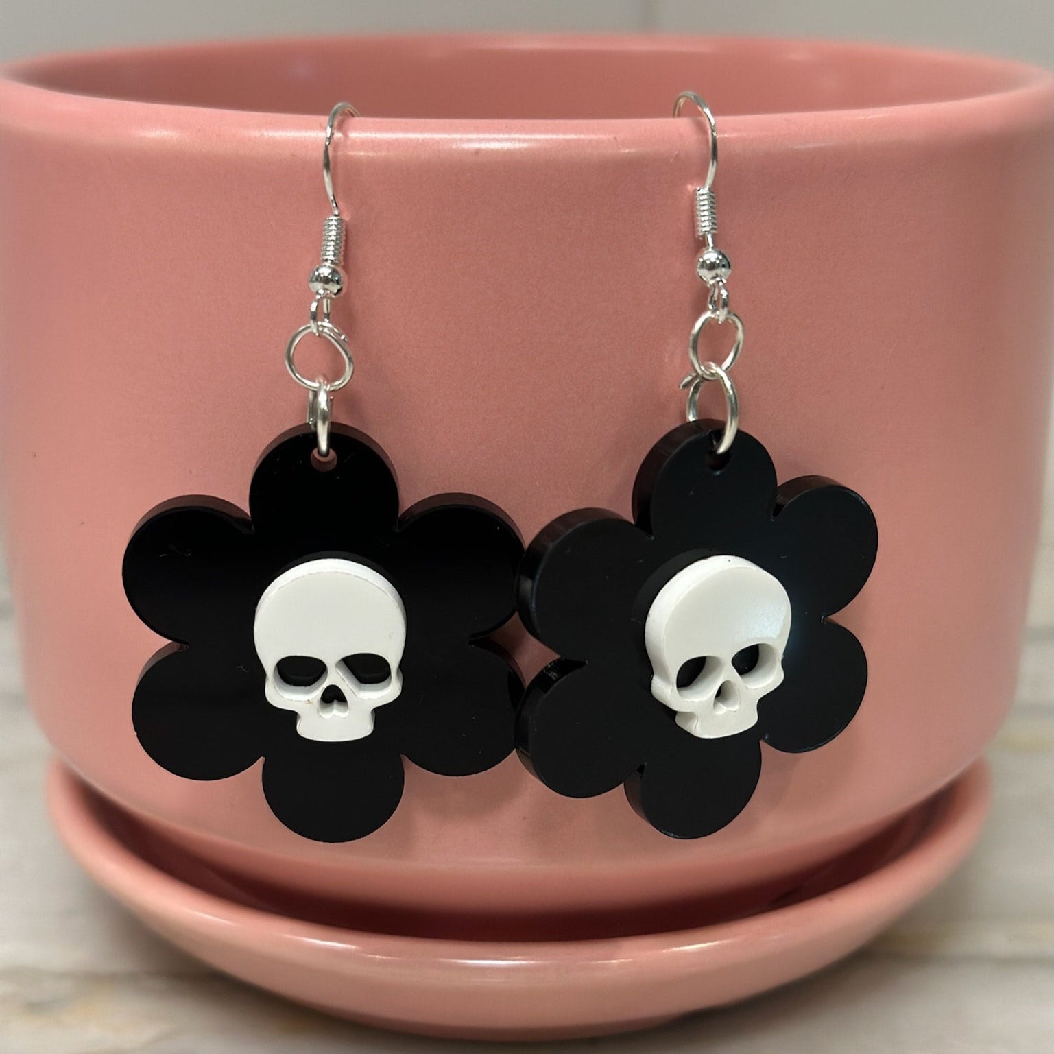 Daisy Skull earrings